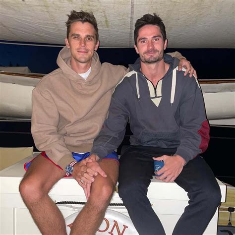 antoni porowski bisexual|Queer Eye’s Antoni Porowski Is Engaged to .